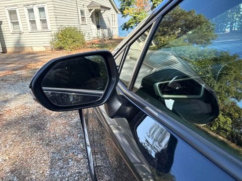 Used 2023 Toyota Corolla SE image 43