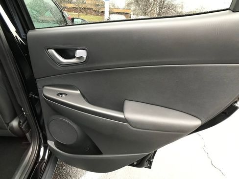 Used 2023 Hyundai Kona Limited image 32