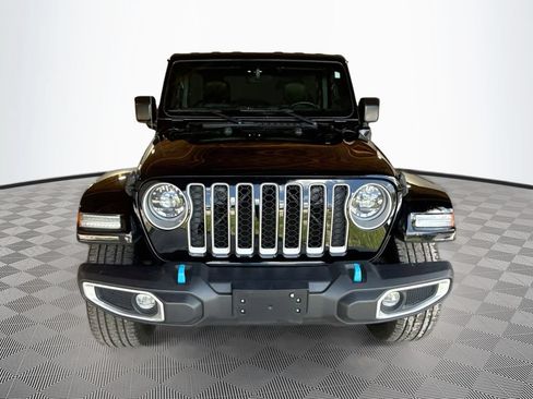 Used 2023 Jeep Wrangler Unlimited Sahara w/ Cold Weather Group AWD/4WD image 2