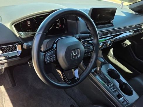 Used 2025 Honda Civic Sport image 9