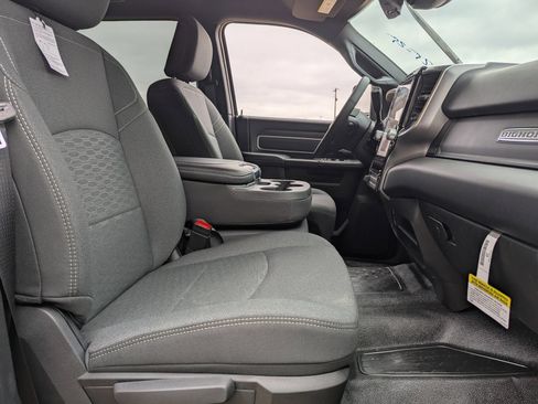New 2026 RAM 3500 Big Horn AWD/4WD image 22