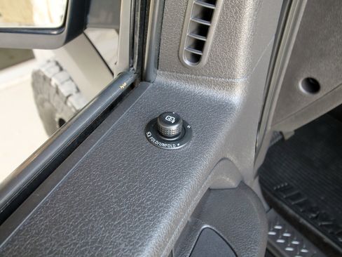 Used 2014 Ford F150 Raptor w/ Equipment Group 801A Luxury image 26