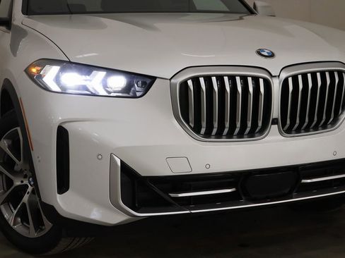 Used 2024 BMW X5 sDrive40i image 46