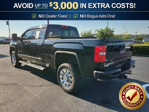 Used 2019 GMC Sierra 2500 Denali w/ Duramax Plus Package AWD/4WD image 7