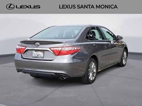 Used 2017 Toyota Camry SE FWD image 5