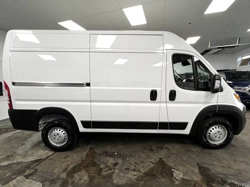 Used 2024 RAM ProMaster 1500 w/ Convenience Group FWD image 10