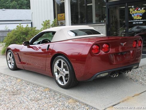 Used 2007 Chevrolet Corvette Convertible w/ Preferred Equipment Group RWD image 8