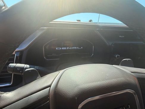Used 2024 GMC Sierra 1500 Denali w/ Technology Package AWD/4WD image 12