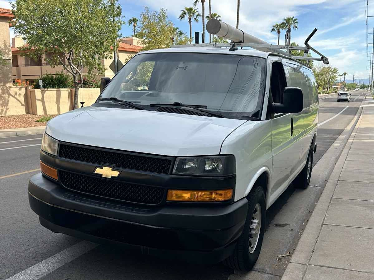 Used 2021 Chevrolet Express 2500 w/ Driver Convenience Package RWD image 4