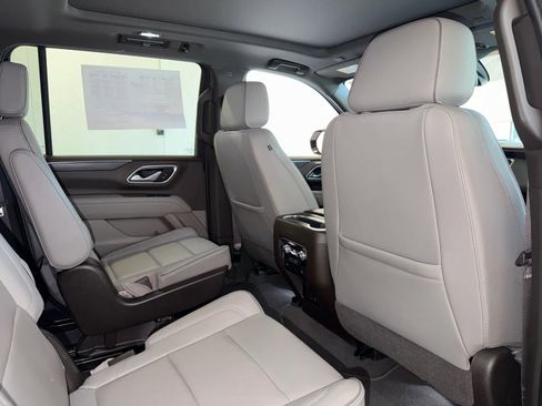 Used 2021 GMC Yukon XL SLT image 32