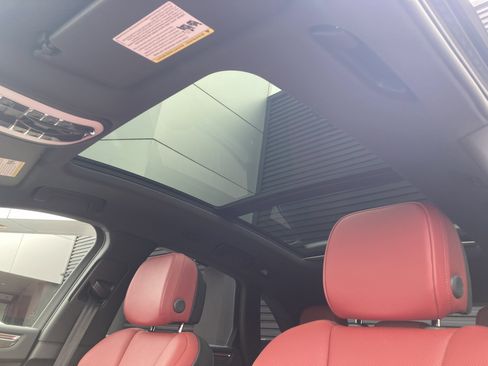 Certified 2025 Porsche Macan S AWD/4WD image 22