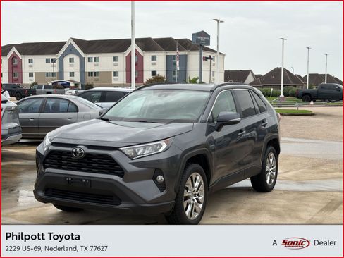 Used 2021 Toyota RAV4 XLE Premium FWD image 1