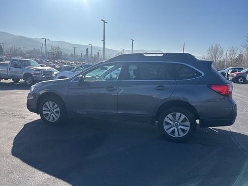 Used 2019 Subaru Outback 2.5i Premium image 8