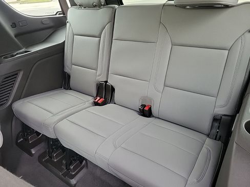 New 2026 GMC Yukon Elevation image 12