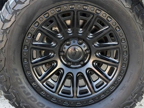 Used 2018 Ford F150 Raptor w/ Equipment Group 802A Luxury image 11