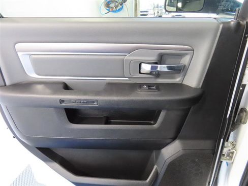 Used 2023 RAM 1500 Classic SLT w/ Trailer & Traction Group AWD/4WD image 32