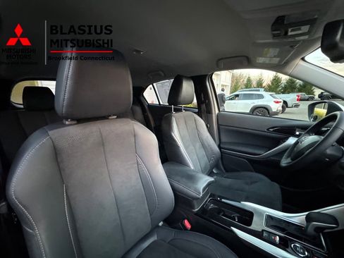Used 2023 Mitsubishi Eclipse Cross SE image 17