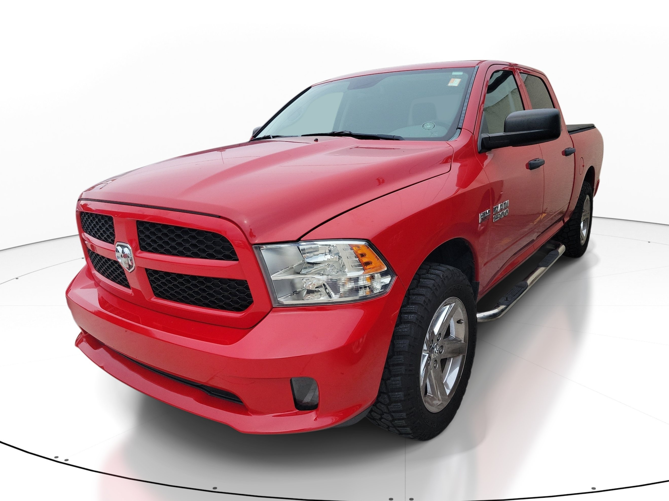 Used 2015 RAM 1500 Express RWD image 3
