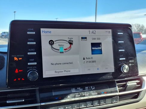 Certified 2023 Toyota Sienna XLE image 7