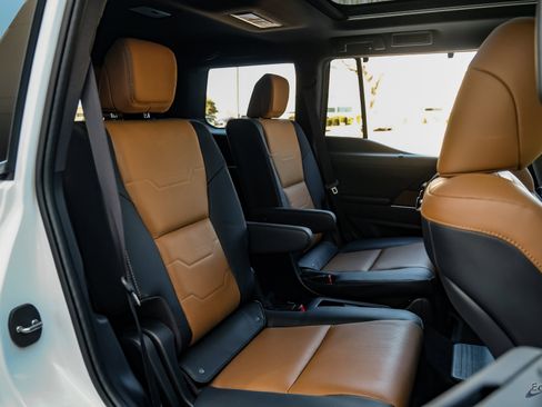 Used 2025 Lexus GX 550 image 75