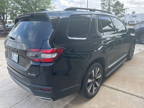 Used 2023 Honda Pilot Elite image 5