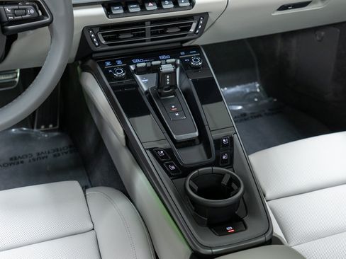 Certified 2024 Porsche 911 Carrera RWD image 27