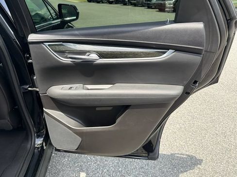 Used 2021 Cadillac XT5 Premium Luxury FWD image 16