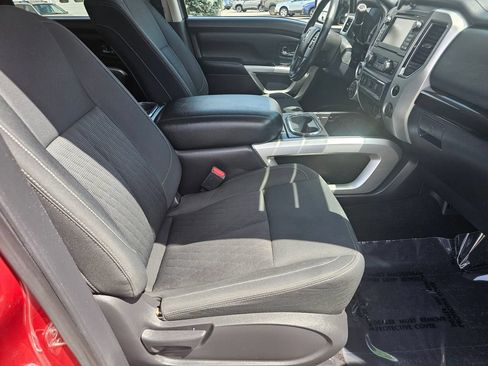 Used 2017 Nissan Titan SV AWD/4WD image 19