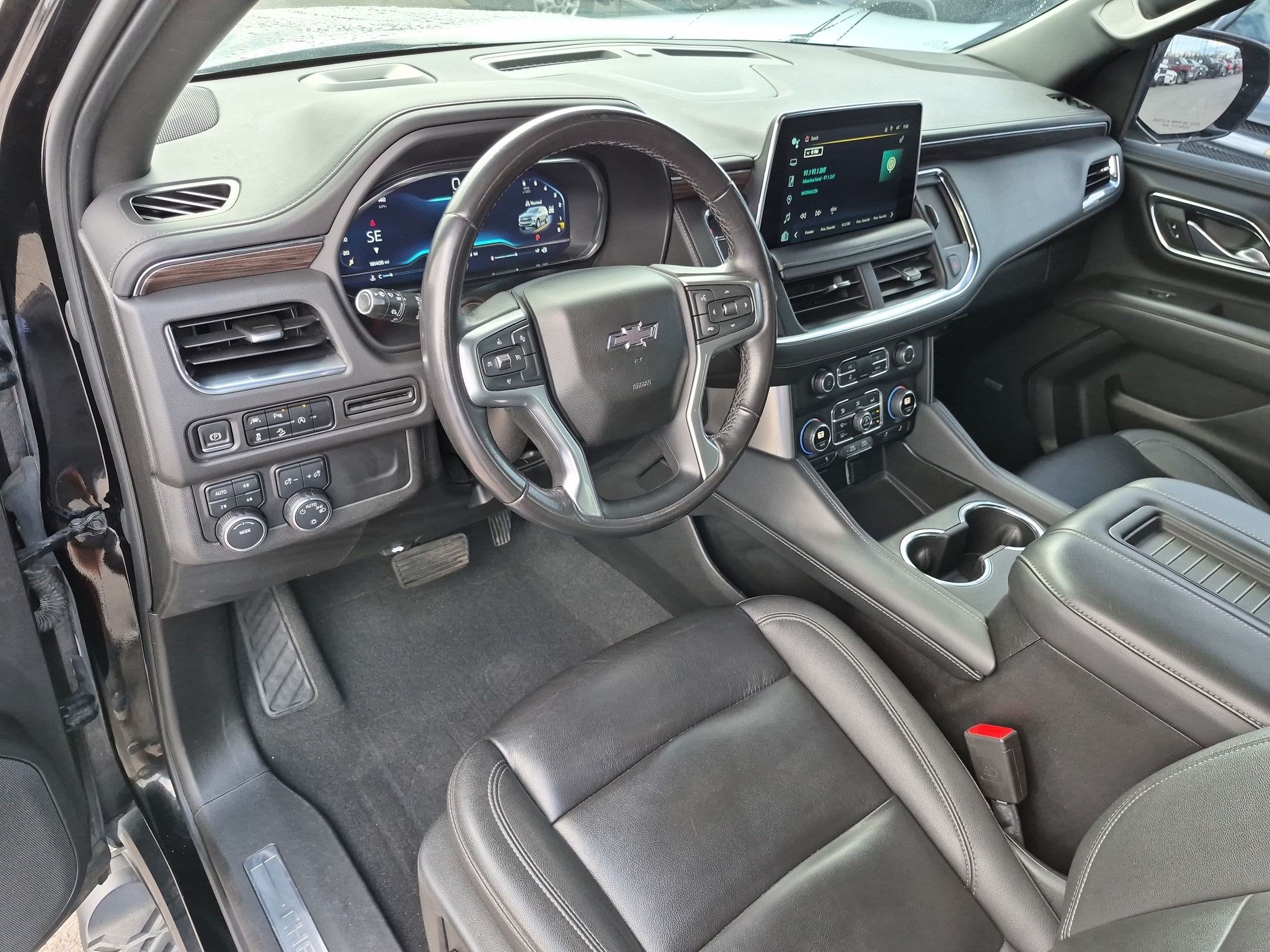 Used 2023 Chevrolet Suburban Z71 AWD/4WD image 14