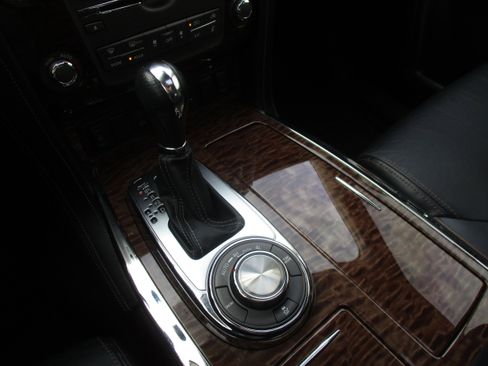 Used 2020 Nissan Armada SL w/ Premium Package image 28