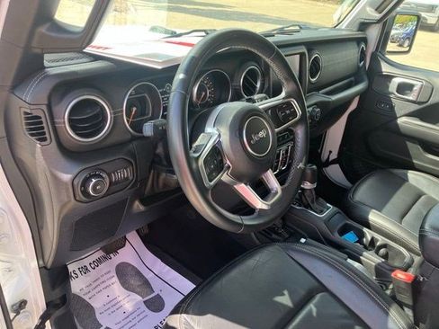 Certified 2018 Jeep Wrangler Unlimited Sahara AWD/4WD image 17