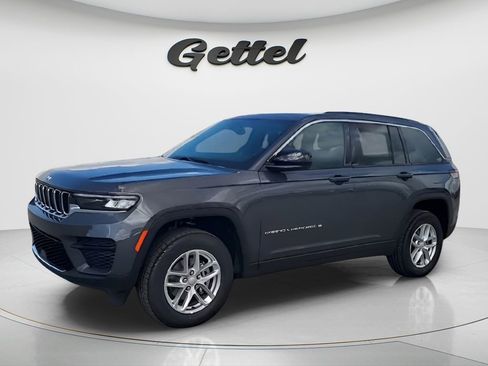 New 2025 Jeep Grand Cherokee Laredo image 4