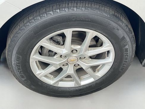 Used 2022 Chevrolet Equinox LS FWD image 28