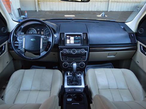 Used 2013 Land Rover LR2 HSE AWD/4WD image 14