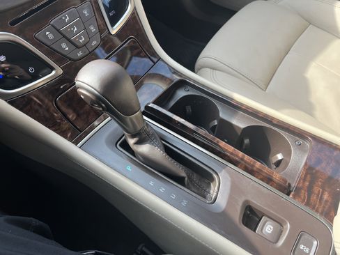 Used 2014 Buick LaCrosse Leather image 24