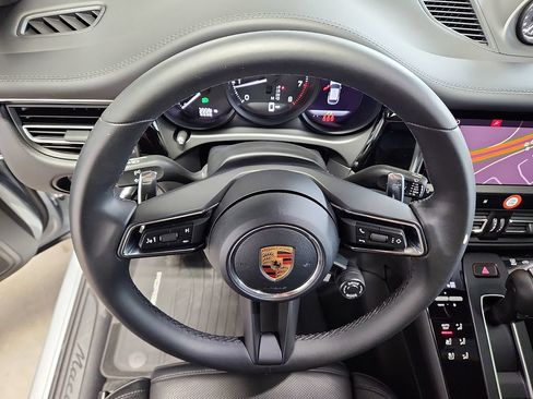 Certified 2026 Porsche Macan AWD/4WD image 20