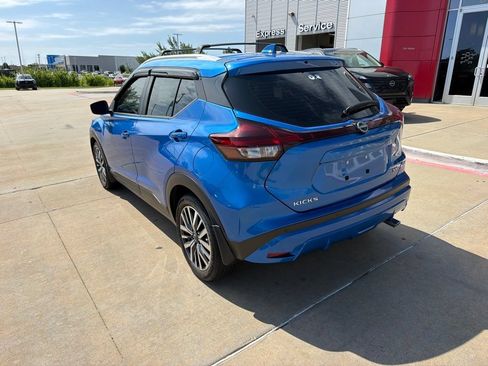 Used 2024 Nissan Kicks SV w/ Interior Electronics Package FWD image 3