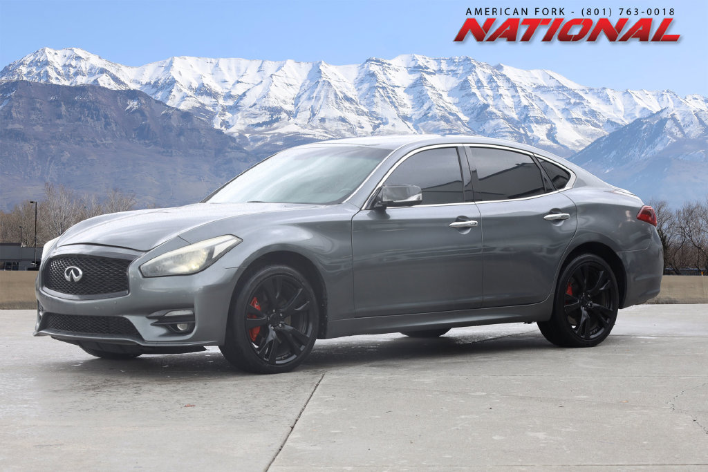 Used 2016 INFINITI Q70 3.7 w/ Sport Package AWD/4WD image 1