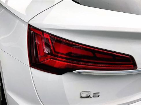 Certified 2023 Audi Q5 2.0T Premium Plus w/ Premium Plus Package image 28