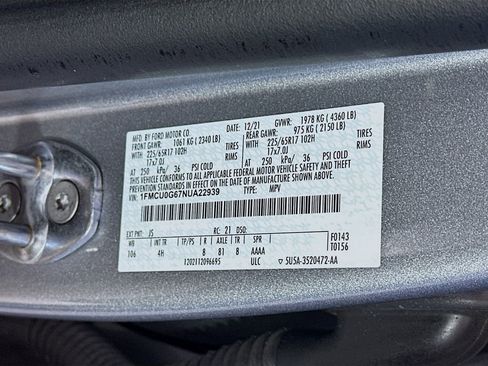 Used 2022 Ford Escape SE w/ Convenience Package FWD image 35
