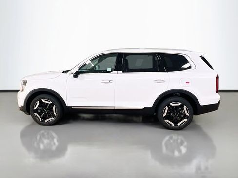 New 2025 Kia Telluride S image 4