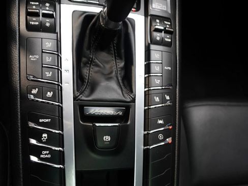 Used 2019 Porsche Macan S image 62