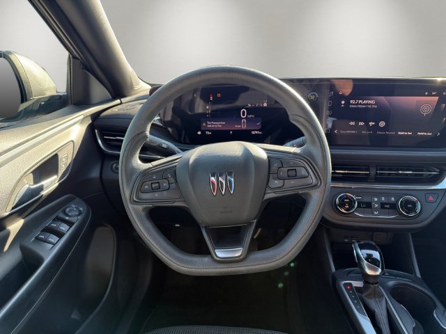 Used 2025 Buick Envista Preferred FWD image 10