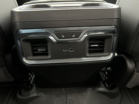 New 2026 GMC Sierra 3500 Denali w/ Denali Reserve Package AWD/4WD image 39