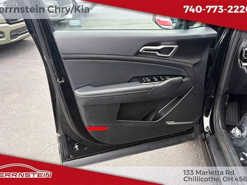 Used 2023 Kia Sportage EX AWD/4WD image 27