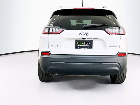 Used 2020 Jeep Cherokee Latitude w/ Cold Weather Group image 7