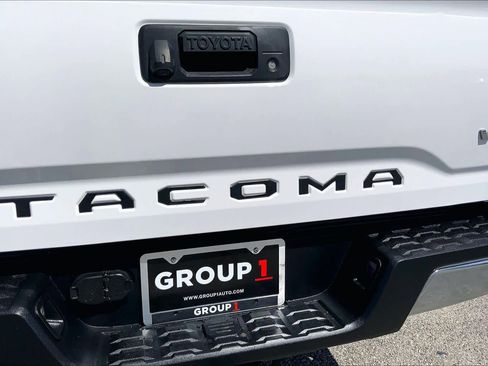 Used 2019 Toyota Tacoma SR5 image 10