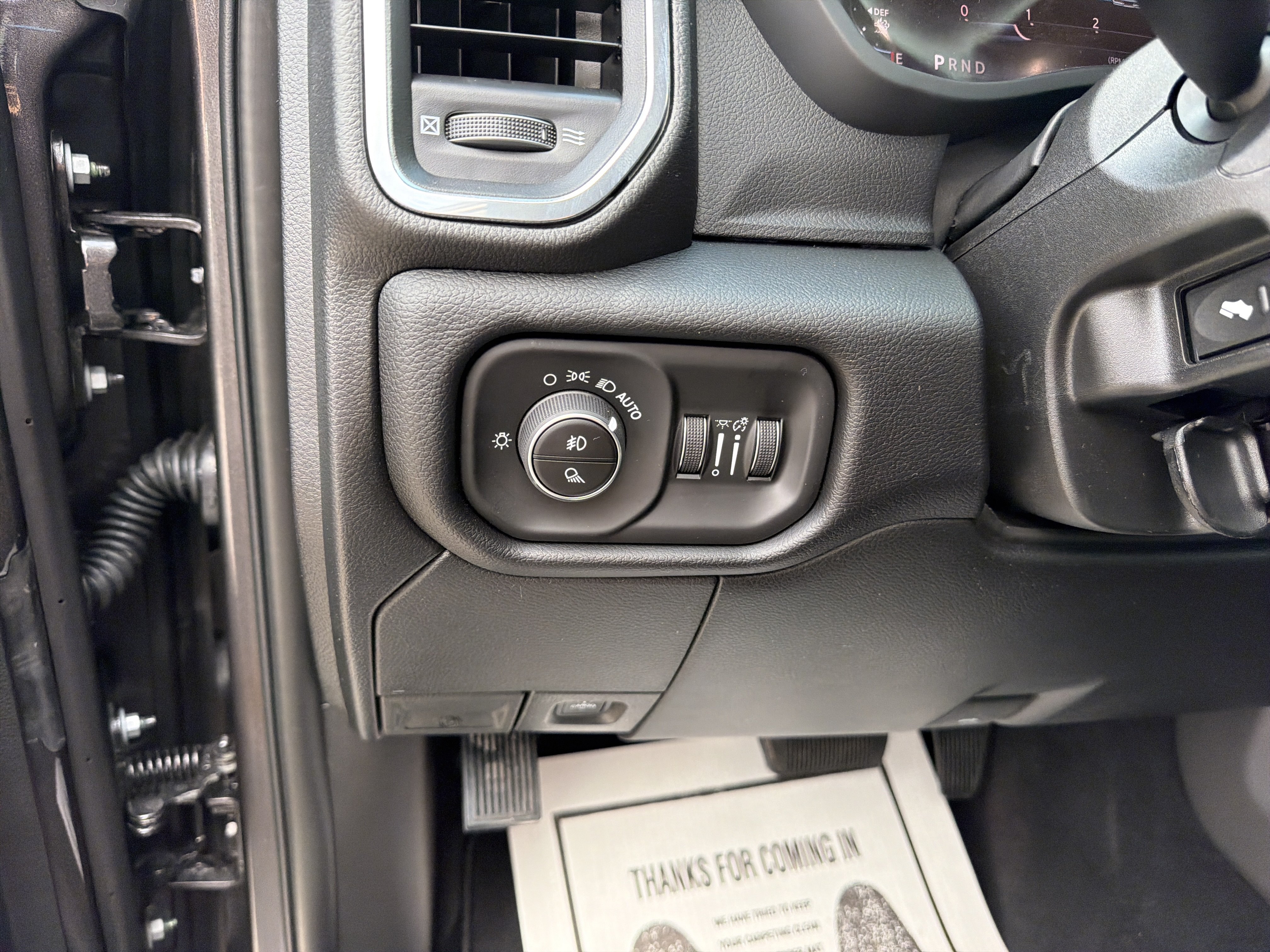 New 2027 RAM 2500 Laramie AWD/4WD image 17