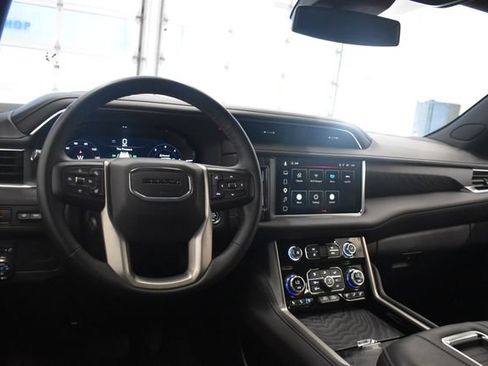 Used 2024 GMC Yukon Denali AWD/4WD image 23