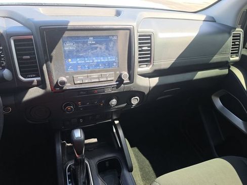 Used 2024 Nissan Frontier SV w/ Technology Package RWD image 16
